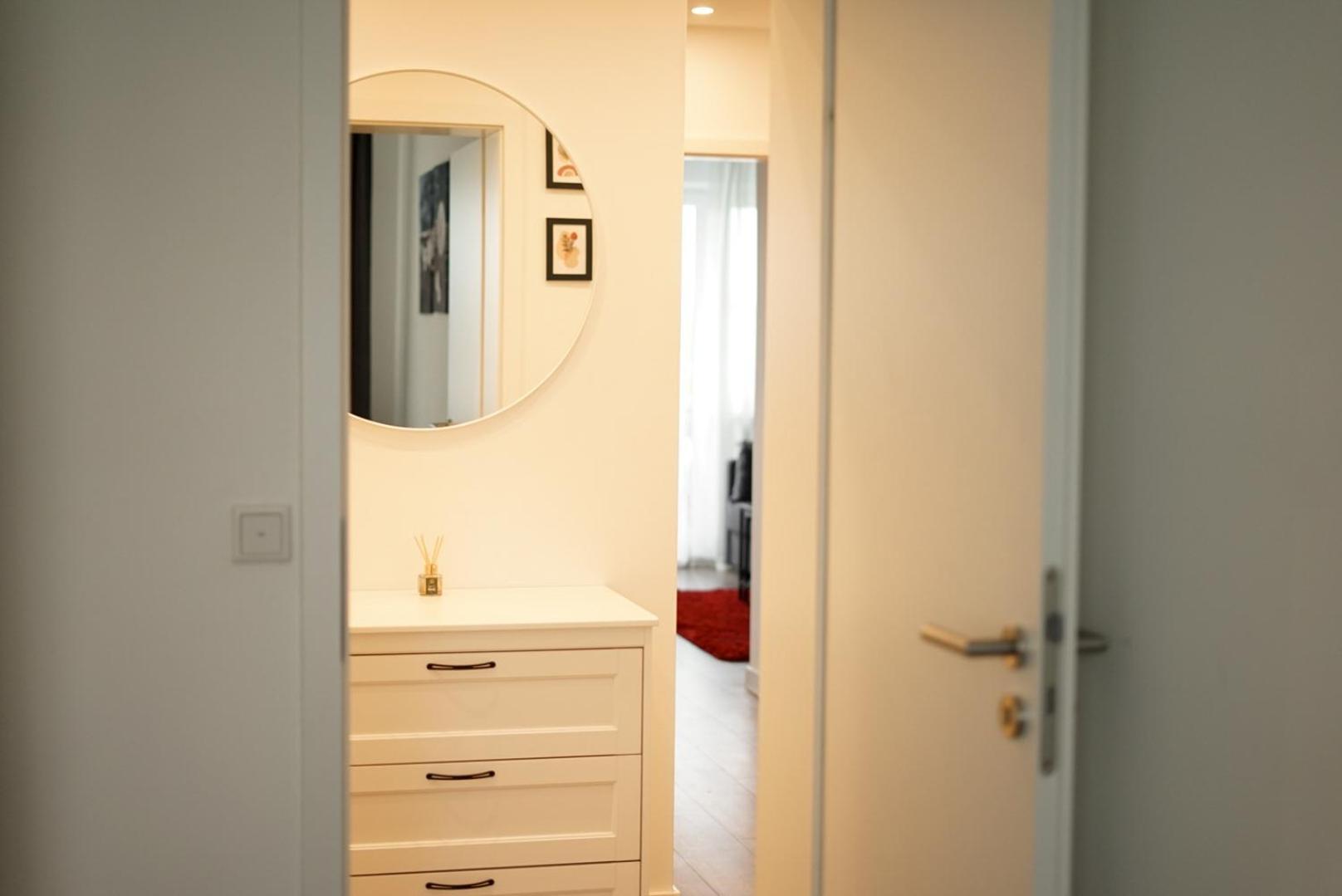 Moeblierte 3-Zimmer-Wohnung Nahe Duesseldorf In Duisburg-Sued エクステリア 写真